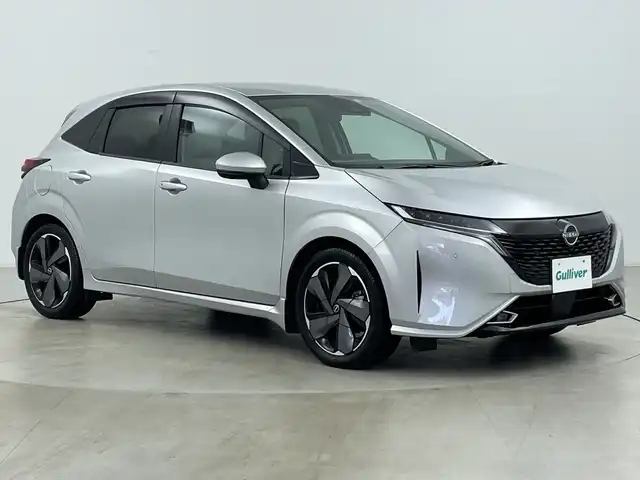 日産 オーラ G FOUR レザーエディション 道央・札幌 2022(令4)年 1万km ブリリアントシルバー ・4WD/・禁煙車/・純正ナビ&CD&DVD&SD&MSV&BT&TV/・アラウンドビューモニター/・エマージェンシーブレーキ/・レーンキープアシスト/・ブラインドスポットモニター/・コーナーセンサー/・前席シートヒーター/・レザーシート/・ステアリングヒーター/・デジタルインナーミラー/・前後ドライブレコーダー/・ビルトインETC/・純正フロアマット/・ドアバイザー/・オートミラー/・LEDヘッドライト/・LEDフォグランプ/・オートハイビーム/・オートライト