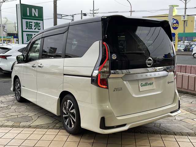 日産 セレナ e－パワー ハイウェイスター V 静岡県 2019(令1)年 6.9万km ブリリアントホワイトパール 2トーン 【主要装備】/プロパイロット　/エマージェンシーブレーキ　/純正ナビ　/フルセグ　/後席フリップダウンモニター　/ハンズフリー両側パワースライドドア　/インテリキー　/プッシュスタート　/ＬＥＤヘッドライト　/純正１６インチアルミ/アラウンドビューモニター/クリアランスソナー