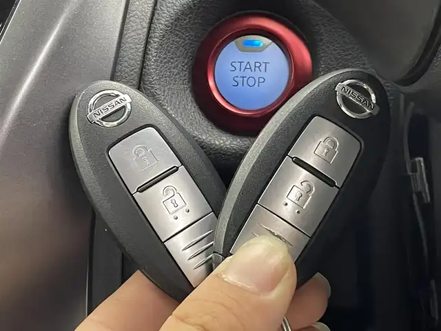 日産 ノート e－パワー ニスモ 群馬県 2018(平30)年 6万km ブリリアントホワイトパール インテリジェントクルーズコントロール/インテリジェントLI(車線逸脱防止支援システム)/アラウンドビューモニター/インテリジェントルームミラー/LEDヘッドライト/＝＝＝＝＝＝/純正7インチナビ(MM518D-W)/AM/FM/CD/DVD/BT/AUX/フルセグ/ETC/ナビ連動ドライブレコーダー(DJ4-D)/エマージェンシーブレーキ/車線逸脱警報(LDW)/踏み間違い衝突防止アシスト/フロント&バックソナー/NISMO専用スエード調スポーツシート/スマートキー/プッシュスタート