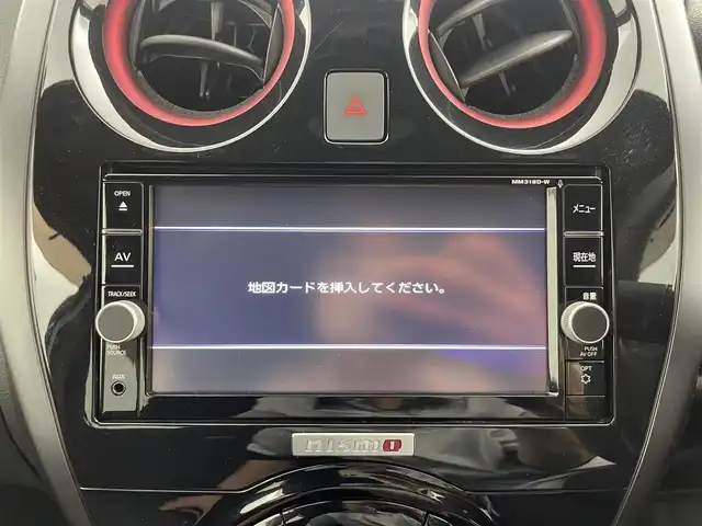 日産 ノート e－パワー ニスモ 群馬県 2018(平30)年 6万km ブリリアントホワイトパール インテリジェントクルーズコントロール/インテリジェントLI(車線逸脱防止支援システム)/アラウンドビューモニター/インテリジェントルームミラー/LEDヘッドライト/＝＝＝＝＝＝/純正7インチナビ(MM518D-W)/AM/FM/CD/DVD/BT/AUX/フルセグ/ETC/ナビ連動ドライブレコーダー(DJ4-D)/エマージェンシーブレーキ/車線逸脱警報(LDW)/踏み間違い衝突防止アシスト/フロント&バックソナー/NISMO専用スエード調スポーツシート/スマートキー/プッシュスタート
