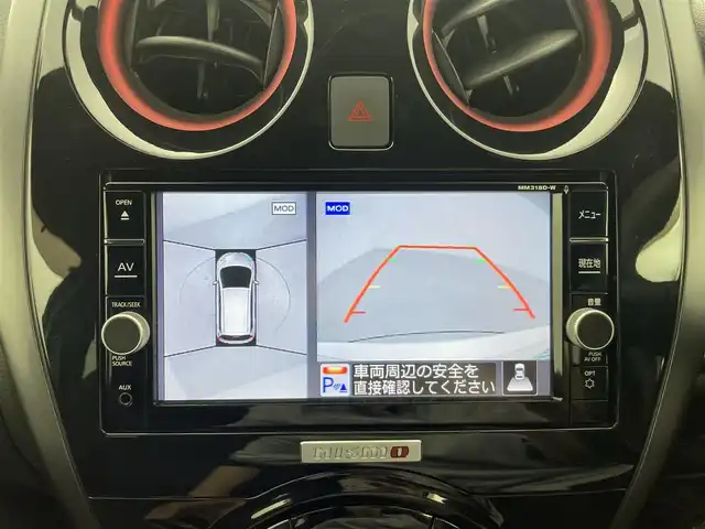 日産 ノート e－パワー ニスモ 群馬県 2018(平30)年 6万km ブリリアントホワイトパール インテリジェントクルーズコントロール/インテリジェントLI(車線逸脱防止支援システム)/アラウンドビューモニター/インテリジェントルームミラー/LEDヘッドライト/＝＝＝＝＝＝/純正7インチナビ(MM518D-W)/AM/FM/CD/DVD/BT/AUX/フルセグ/ETC/ナビ連動ドライブレコーダー(DJ4-D)/エマージェンシーブレーキ/車線逸脱警報(LDW)/踏み間違い衝突防止アシスト/フロント&バックソナー/NISMO専用スエード調スポーツシート/スマートキー/プッシュスタート