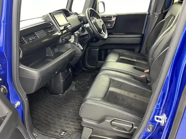 ホンダ Ｎ ＢＯＸ カスタム G L ターボ ホンダセンシング 熊本県 2018(平30)年 7万km ブリリアントスポーティブルーメタリック2トーン 社外ナビCN-RE03D（ＣＤ・ＤＶＤ・フルセグ・ＢＴ）/バックカメラ　/前席シートヒーター　/両側パワースライドドア/ホンダセンシング/・衝突軽減ブレーキ/・標識認識システム/・路外逸脱制御機能/・レーンキープアシスト/・先行車発進お知らせ/・オートマチックハイビーム/・レーダークルーズコントロール/横滑り防止/ハーフレザーシート/パドルシフト/純正フロアマット/純正１５インチAW/オートライト/LEDヘッドライト/フォグライト/スマートキー/プッシュスタート