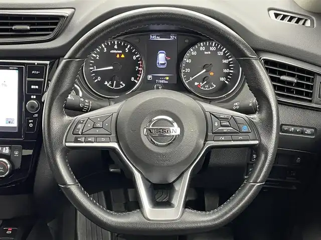 日産 エクストレイル 20Xi 岡山県 2020(令2)年 7.2万km ブリリアントホワイトパール 純正9インチSDナビ（MM519D-L）/【CD/DVD/Carplay/Bluetooth/フルセグTV】/デジタルインナーミラー/プロパイロット/パワーバックドア/全方位カメラ/ルーフレール/D/N席シートヒーター/ETC/アイドリングストップ/横滑り防止装置/衝突軽減ブレーキ/電動サイドブレーキ/プッシュスタート/スマートキー/純正19インチアルミホイール/ドアバイザー/純正フロアマット/LEDヘッドライト