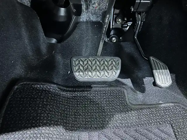 トヨタ アクア S 鹿児島県 2017(平29)年 7.8万km ブラックマイカ 禁煙車/純正ナビ（NSZT-W66T）/(フルセグＴＶ/AM/FM/Bluetooth)/トヨタセーフティセンス/前方ドライブレコーダー/ビルトインETC/純正ドアバイザー/純正フロアマット/ヘッドライトレベライザー/オートマチックハイビーム/バックカメラ/フォグランプ/電格ミラー/プッシュスタート/スマートキー