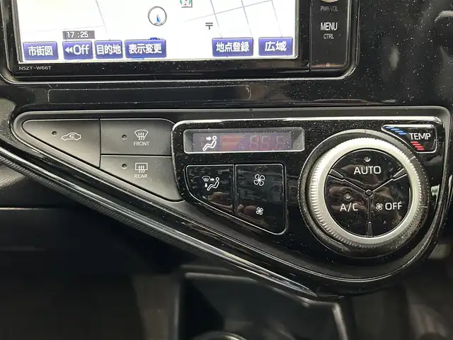 トヨタ アクア S 鹿児島県 2017(平29)年 7.8万km ブラックマイカ 禁煙車/純正ナビ（NSZT-W66T）/(フルセグＴＶ/AM/FM/Bluetooth)/トヨタセーフティセンス/前方ドライブレコーダー/ビルトインETC/純正ドアバイザー/純正フロアマット/ヘッドライトレベライザー/オートマチックハイビーム/バックカメラ/フォグランプ/電格ミラー/プッシュスタート/スマートキー