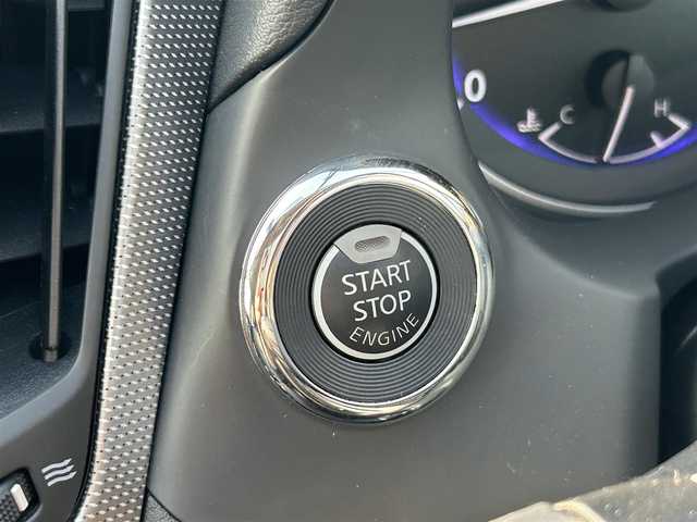 日産 スカイライン 200GT－t タイプSP 福岡県 2016(平28)年 6.5万km ラディアントレッド ワンオーナー/純正8型ナビ(BT/CD/DVD)/フルセグTV/バック/サイド/フロントカメラ/ビルトインETC/インテリジェントクルーズコントロール/ソナー機能/全方位運転支援システム/・車線逸脱防止支援システム/・後側方衝突防止支援システム/・後退時衝突防止支援システム/・前方衝突予測警報/・インテリジェントペダル/ターボ/LEDヘッドランプ(AFS)/本革巻きステアリング/パドルシフト/ブラック革シート/前席パワーシート/シートヒーター/運転席パーソナルドライビングポジションメモリー/純正19インチアルミホイール/インテリジェントキー/プッシュエンジンスターター