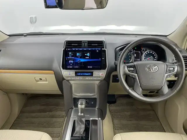 トヨタ ランドクルーザー プラド TX Lパッケージ マットブラED 新潟県 2022(令4)年 3万km ホワイトパールクリスタルシャイン ４ＷＤ/禁煙車　/ワンオーナー　/サンルーフ　/ベージュ革シート　/パナソニックフローティングナビ(CD/DVD/BT/フルセグTV)/Ｂｌｕｅｔｏｏｔｈ接続　/バックモニター　/ＥＴＣ　/ブラックルーフレール　/運転席/助手席パワーシート　/運転席/助手席シートヒーター　/運転席/助手席エアシート/トヨタセーフティセンス/・クリアランスソナー/・プリクラッシュセーフティ/・先行車発進通知/・オートマチックハイビーム/レーダークルーズコントロール/LEDヘッドライト/スペアキー