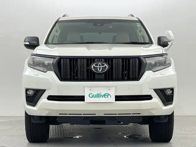 トヨタ ランドクルーザー プラド TX Lパッケージ マットブラED 新潟県 2022(令4)年 3万km ホワイトパールクリスタルシャイン ４ＷＤ/禁煙車　/ワンオーナー　/サンルーフ　/ベージュ革シート　/パナソニックフローティングナビ(CD/DVD/BT/フルセグTV)/Ｂｌｕｅｔｏｏｔｈ接続　/バックモニター　/ＥＴＣ　/ブラックルーフレール　/運転席/助手席パワーシート　/運転席/助手席シートヒーター　/運転席/助手席エアシート/トヨタセーフティセンス/・クリアランスソナー/・プリクラッシュセーフティ/・先行車発進通知/・オートマチックハイビーム/レーダークルーズコントロール/LEDヘッドライト/スペアキー