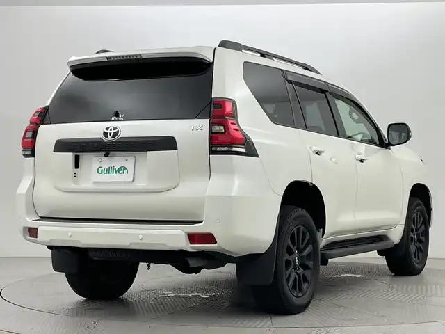 トヨタ ランドクルーザー プラド TX Lパッケージ マットブラED 新潟県 2022(令4)年 3万km ホワイトパールクリスタルシャイン ４ＷＤ/禁煙車　/ワンオーナー　/サンルーフ　/ベージュ革シート　/パナソニックフローティングナビ(CD/DVD/BT/フルセグTV)/Ｂｌｕｅｔｏｏｔｈ接続　/バックモニター　/ＥＴＣ　/ブラックルーフレール　/運転席/助手席パワーシート　/運転席/助手席シートヒーター　/運転席/助手席エアシート/トヨタセーフティセンス/・クリアランスソナー/・プリクラッシュセーフティ/・先行車発進通知/・オートマチックハイビーム/レーダークルーズコントロール/LEDヘッドライト/スペアキー