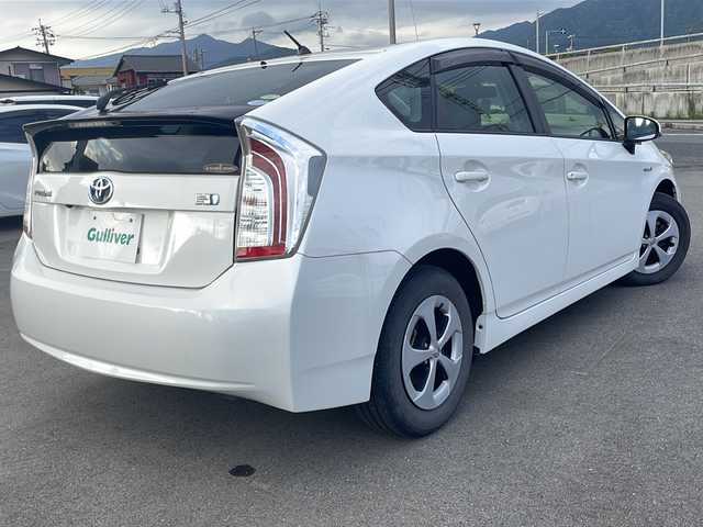 トヨタ プリウス G 山口県 2014(平26)年 6.8万km ホワイトパールクリスタルシャイン 純正SDナビ(NSZN-W64T)/・FM AM SD Bluetooth CD/DVD /フルセグTV/バックカメラ/レーダークルーズコントロール/ビルトインETC/純正フロアマット/運転席パワーシート/ハーフレザー/純正15インチアルミホイール/横滑り防止装置/盗難防止装置/オートライト/カーテンエアバッグ/取扱説明書/保証書