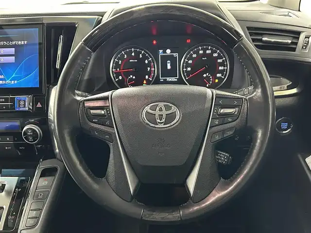トヨタ アルファード S Cパッケージ 佐賀県 2018(平30)年 7.6万km ホワイトパールクリスタルシャイン アルパイン11型ナビ/（ＡＭ/ＦＭ/CD/DVD/Bluetooth/フルセグTV）/ＡＬＰＩＮＥ12.8型後席モニター/バック・サイドカメラ/ルームミラーモニター/両側パワースライドドア/前後ドライブレコーダー/ダブルマニュアルエアコン/合皮シート/シートヒーター/エアシート/パワーシート/シートメモリ/オットマン/ステアリングヒーター/追従型クルーズコントロール/HDMI・USB入力端子/100V充電コンセント/ETC/クリアランスソナー/LEDヘッドライト/フォグライト/衝突被害軽減システム/盗難防止装置/横滑り防止装置/オートライト/オートマチックハイビーム/スマートキー/プッシュスタート/純正18インチアルミホイール/ISOFIX