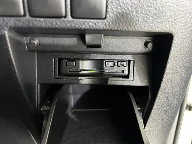 トヨタ アルファード S Cパッケージ 佐賀県 2018(平30)年 7.6万km ホワイトパールクリスタルシャイン アルパイン11型ナビ/（ＡＭ/ＦＭ/CD/DVD/Bluetooth/フルセグTV）/ＡＬＰＩＮＥ12.8型後席モニター/バック・サイドカメラ/ルームミラーモニター/両側パワースライドドア/前後ドライブレコーダー/ダブルマニュアルエアコン/合皮シート/シートヒーター/エアシート/パワーシート/シートメモリ/オットマン/ステアリングヒーター/追従型クルーズコントロール/HDMI・USB入力端子/100V充電コンセント/ETC/クリアランスソナー/LEDヘッドライト/フォグライト/衝突被害軽減システム/盗難防止装置/横滑り防止装置/オートライト/オートマチックハイビーム/スマートキー/プッシュスタート/純正18インチアルミホイール/ISOFIX