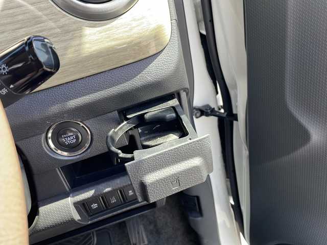 スズキ ハスラー ワンダラー 佐賀県 2019(令1)年 5.3万km ピュアホワイトパール/ウッディブラウン2トーンルーフ 社外ナビ　３６０°カメラ　衝突軽減　車線抑制　横滑り防止装置　盗難防止装置　シートヒーター　ＨＩＤヘッドライト　フォグライト　社外ドライブレコーダー　スマートキー　スペアキー　社外ＥＴＣ　禁煙車