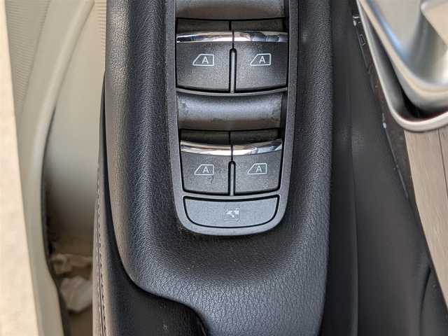 日産 スカイライン ハイブリッド 350GT 栃木県 2014(平26)年 7.9万km ハガネブルーM (株)IDOMが運営する【じしゃロン宇都宮店】の自社ローン対象車両になります。こちらは現金またはオートローンご利用時の価格です。自社ローンご希望の方は別途その旨お申付け下さい/4WD/純正ナビ/アラウンドビューモニター/クルーズコントロール/シートヒーター/パワーシート/シートメモリ/ETC/純正17インチAW/プッシュスタート/スマートキー/ドアバイザー/ドアミラーウインカー