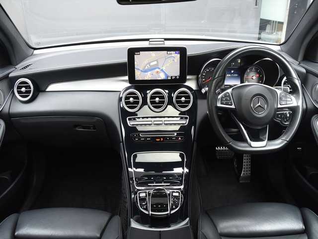 メルセデス・ベンツ ＧＬＣ２２０ d 4マチック クーペ スポーツ 本革 和歌山県 2017(平29)年 5.7万km 白 サンルーフ /ブルメスターサウンド /レーダーSF /黒革 /純正ナビ /フルセグ /全方位カメラ /HUD /エアバランスパッケージ/電動バックドア /パフュームアトマイザー /コーナーセンサー /純正19AW /スマートキー /ETC /スペアキー