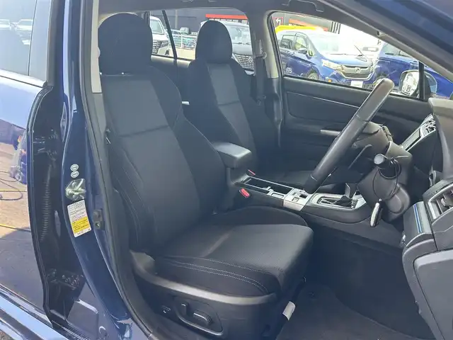 スバル レヴォーグ 1．6GT－S アイサイト 道東・釧路十勝 2014(平26)年 6.3万km ギャラクシーブルーシリカ 純正SDナビ/フルセグTV/Bluetooth/バックカメラ/ビルトインETC/アダプティブクルーズコントロール追従機能あり/パドルシフト/電動パーキングブレーキ/スマートキー/プッシュスタート/横滑り防止装置/衝突軽減防止装置/寒冷地仕様/純正フロアマット/革巻きステアリング/アイドリングストップ/レーンキープアシスト/ウィンカーミラー