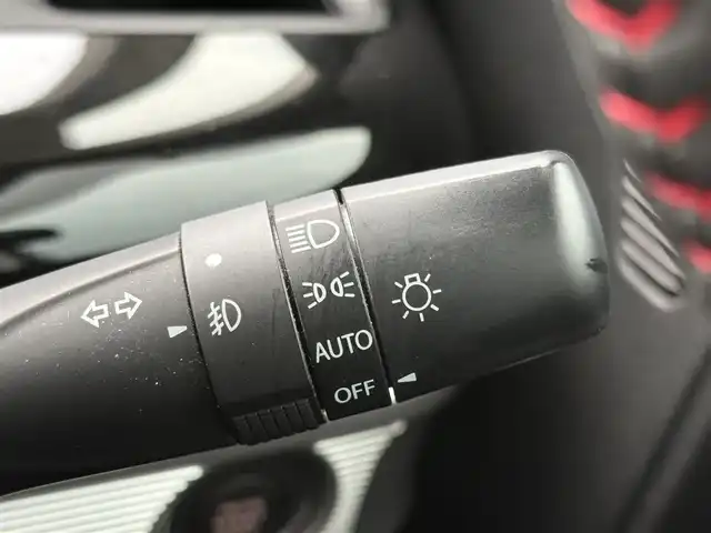 スズキ スペーシア カスタム HYBRID XS 大分県 2018(平30)年 5.7万km ピュアホワイトP ・SDナビ(CD/DVD/BT/SD/USB)/・全方位カメラ/・フルセグテレビ/・ヘッドアップディスプレイ/・両側パワースライドドア/・衝突被害軽減ブレーキ/・ドライブレコーダー/・オートハイビーム/・ステアリングリモコン/・運転席シートヒーター/・リアセンサー/・スマートキー/・プッシュスタート/・純正アルミホイール