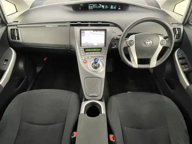 トヨタ プリウス S 福島県 2014(平26)年 6.4万km ホワイトパールクリスタルシャイン 純正SDナビゲーション/型式：NSZA-464T/【AM/FM/CD/DVD/SD/Bluetooth/フルセグTV/T-connect】/・バックカメラ/・ETC/LEDヘッドライト/・オートライト/・フロントフォグライト/電動格納ウィンカーミラー/純正15インチアルミホイール/純正フロアマット/ABS/横滑り防止装置/盗難防止装置/プッシュスタート/・スマートキー