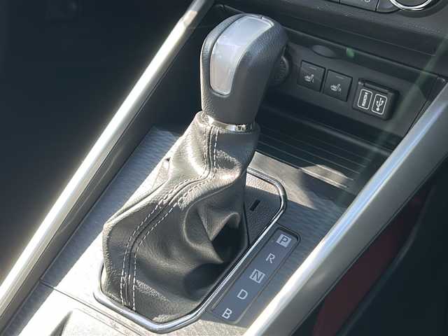 トヨタ ライズ Z 三重県 2022(令4)年 4.4万km ブラックマイカメタリック 純正ディスプレイオーディオ/バックカメラ/前席シートヒーター/ビルトインETC/前後ドライブレコーダー/純正フロアマット/LEDヘッドライト/レーダークルーズコントロール/電動格納ミラー/禁煙車