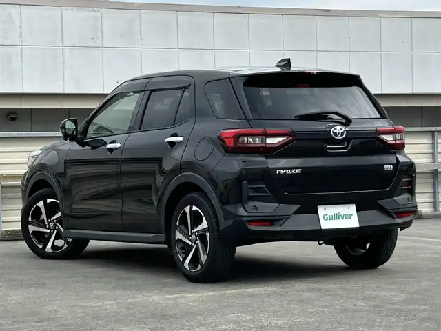 トヨタ ライズ Z 静岡県 2022(令4)年 4.4万km ブラックマイカメタリック スマートアシスト/・衝突軽減回避支援ブレーキ機能/・車線逸脱警報機能/・ふらつき警報/・ブレーキ制御付誤発進抑制機能/・先行車発信お知らせ/・アダプティブドライビングビーム/・コーナーセンサー/・標識認識（進入禁止/最高速度/一時停止）/・アダプティブクルーズコントロール/・サイドビューランプ/・レーンキープコントロール/純正9型ディスプレイオーディオ/・FM/AM/フルセグ/BT/バックカメラ/プッシュスタート/LEDヘッドライト/純正17インチＡＷ/ビルトインETC