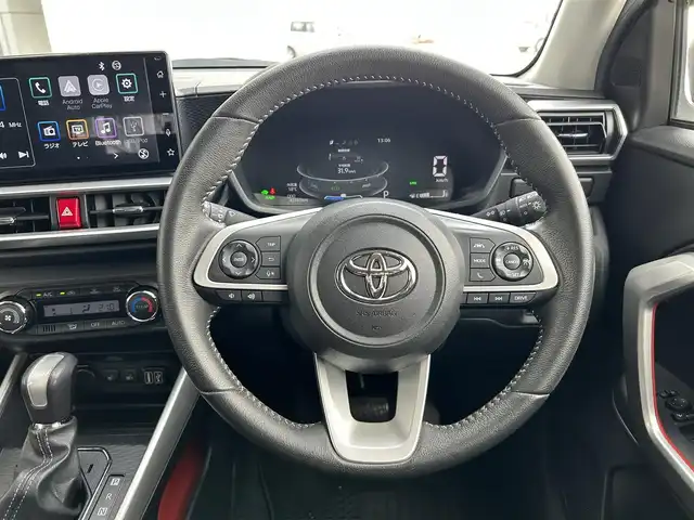 トヨタ ライズ Z 静岡県 2022(令4)年 4.4万km ブラックマイカメタリック スマートアシスト/・衝突軽減回避支援ブレーキ機能/・車線逸脱警報機能/・ふらつき警報/・ブレーキ制御付誤発進抑制機能/・先行車発信お知らせ/・アダプティブドライビングビーム/・コーナーセンサー/・標識認識（進入禁止/最高速度/一時停止）/・アダプティブクルーズコントロール/・サイドビューランプ/・レーンキープコントロール/純正9型ディスプレイオーディオ/・FM/AM/フルセグ/BT/バックカメラ/プッシュスタート/LEDヘッドライト/純正17インチＡＷ/ビルトインETC