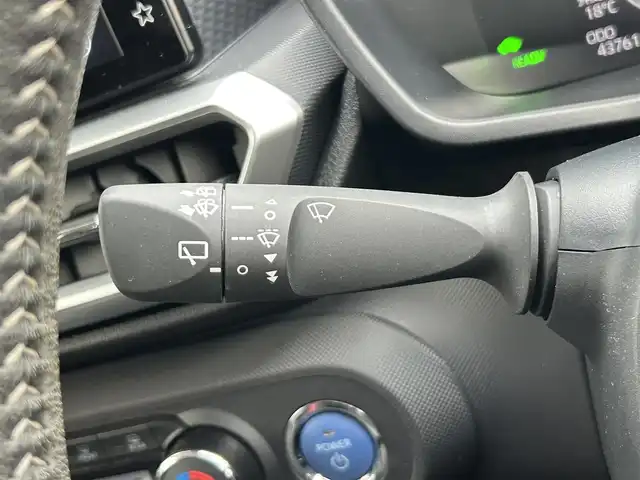 トヨタ ライズ Z 静岡県 2022(令4)年 4.4万km ブラックマイカメタリック スマートアシスト/・衝突軽減回避支援ブレーキ機能/・車線逸脱警報機能/・ふらつき警報/・ブレーキ制御付誤発進抑制機能/・先行車発信お知らせ/・アダプティブドライビングビーム/・コーナーセンサー/・標識認識（進入禁止/最高速度/一時停止）/・アダプティブクルーズコントロール/・サイドビューランプ/・レーンキープコントロール/純正9型ディスプレイオーディオ/・FM/AM/フルセグ/BT/バックカメラ/プッシュスタート/LEDヘッドライト/純正17インチＡＷ/ビルトインETC