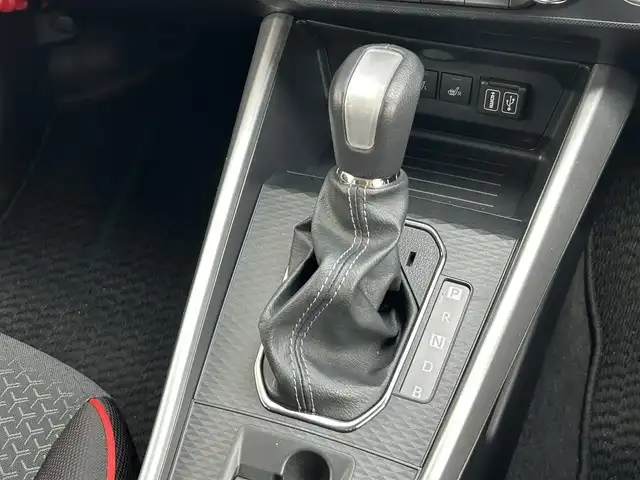 トヨタ ライズ Z 静岡県 2022(令4)年 4.4万km ブラックマイカメタリック スマートアシスト/・衝突軽減回避支援ブレーキ機能/・車線逸脱警報機能/・ふらつき警報/・ブレーキ制御付誤発進抑制機能/・先行車発信お知らせ/・アダプティブドライビングビーム/・コーナーセンサー/・標識認識（進入禁止/最高速度/一時停止）/・アダプティブクルーズコントロール/・サイドビューランプ/・レーンキープコントロール/純正9型ディスプレイオーディオ/・FM/AM/フルセグ/BT/バックカメラ/プッシュスタート/LEDヘッドライト/純正17インチＡＷ/ビルトインETC