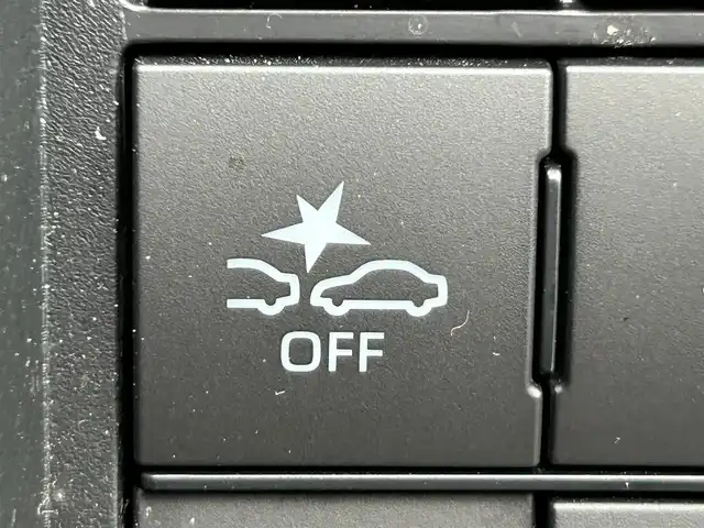 トヨタ ライズ Z 静岡県 2022(令4)年 4.4万km ブラックマイカメタリック スマートアシスト/・衝突軽減回避支援ブレーキ機能/・車線逸脱警報機能/・ふらつき警報/・ブレーキ制御付誤発進抑制機能/・先行車発信お知らせ/・アダプティブドライビングビーム/・コーナーセンサー/・標識認識（進入禁止/最高速度/一時停止）/・アダプティブクルーズコントロール/・サイドビューランプ/・レーンキープコントロール/純正9型ディスプレイオーディオ/・FM/AM/フルセグ/BT/バックカメラ/プッシュスタート/LEDヘッドライト/純正17インチＡＷ/ビルトインETC