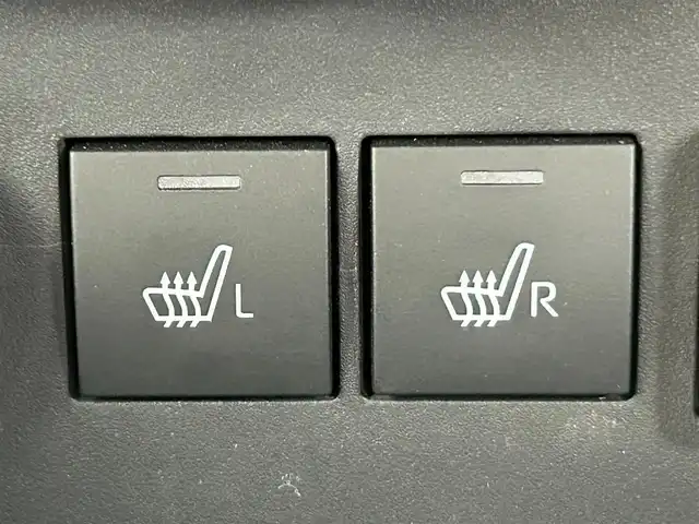 トヨタ ライズ Z 静岡県 2022(令4)年 4.4万km ブラックマイカメタリック スマートアシスト/・衝突軽減回避支援ブレーキ機能/・車線逸脱警報機能/・ふらつき警報/・ブレーキ制御付誤発進抑制機能/・先行車発信お知らせ/・アダプティブドライビングビーム/・コーナーセンサー/・標識認識（進入禁止/最高速度/一時停止）/・アダプティブクルーズコントロール/・サイドビューランプ/・レーンキープコントロール/純正9型ディスプレイオーディオ/・FM/AM/フルセグ/BT/バックカメラ/プッシュスタート/LEDヘッドライト/純正17インチＡＷ/ビルトインETC