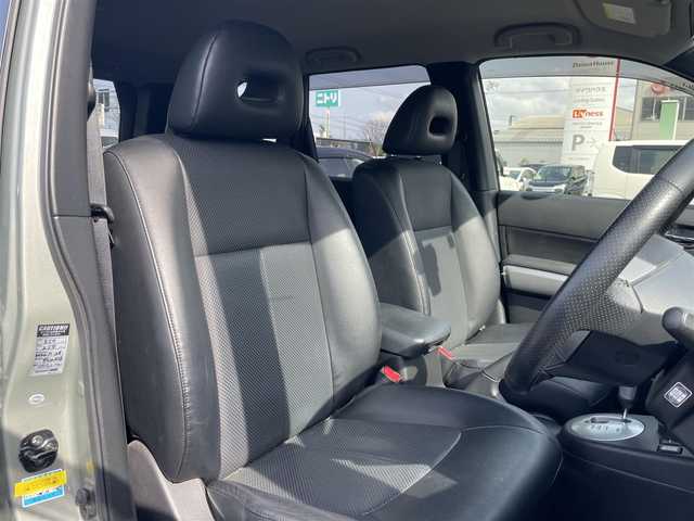 日産 エクストレイル 25Xtt 福岡県 2013(平25)年 9.2万km ヒマラヤンカーキ (株)IDOMが運営する【じしゃロン店】の自社ローン専用車両になります。こちらは現金またはオートローンご利用時の価格です。自社ローンご希望の方は別途その旨お申付け下さい/4WD/スマートキー/社外ナビ(VIE-X088VS)/・Bluetooth接続/・フルセグTV/・CD/DVD/カプロンシート/社外インチAW/純正AWサマー装着車載/ハイパールーフレール付き/シートヒーター/バックカメラ/ETC/ドライブレコーダー/電動格納ミラー/ドアバイザー
