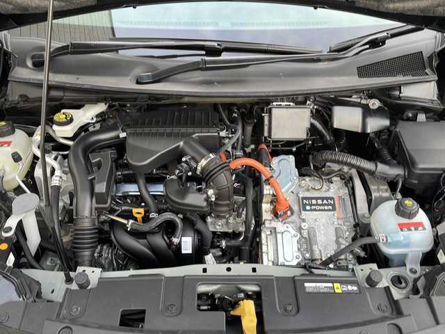日産 オーラ G FOUR レザーエディション 福島県 2024(令6)年 1.2万km 黒 日産コネクト９インチナビ　ＢＯＳＥパーソナルサウンド　プロパイロット　全周囲Ｃ　キャンセラー付フルセグ　ＨＤＭＩ　ドラレコ　デジタルインナーミラー　ステアヒーター　黒革シートヒーター　スペアキー