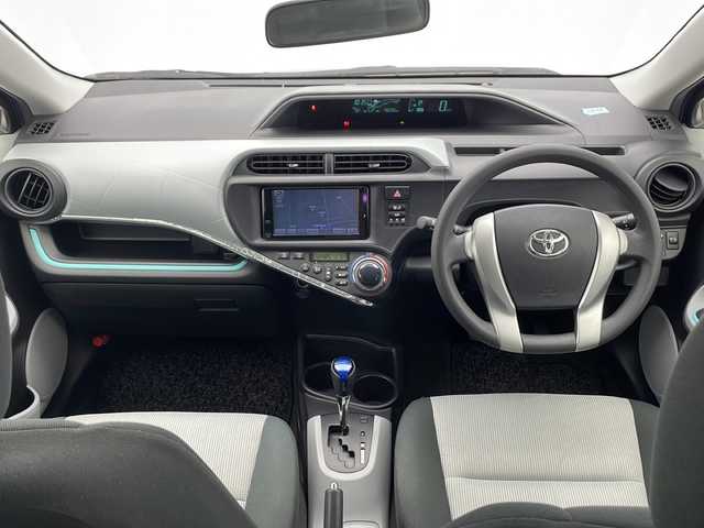 トヨタ アクア S 千葉県 2012(平24)年 4.9万km コバルトブルーメタリック 純正ＳＤナビ/（ＡＭ／ＦＭ／ＴＶ／Ｂｌｕｅｔｏｏｔｈ／ＳＤ／ＨＤＭＩ）/純正１５インチアルミホイール/純正フロアマット/電動格納ウィンカーミラー/オートライト/ヘッドライトレベライザー/ドアバイザー/スマートキー/横滑り防止装置