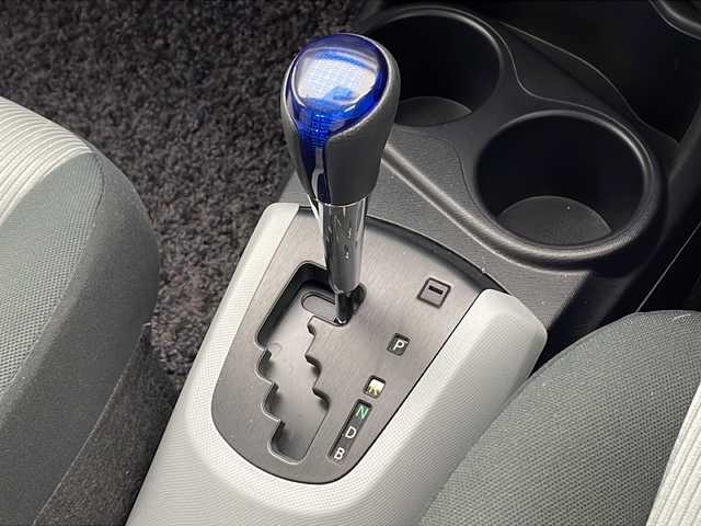 トヨタ アクア S 千葉県 2012(平24)年 4.9万km コバルトブルーメタリック 純正ＳＤナビ/（ＡＭ／ＦＭ／ＴＶ／Ｂｌｕｅｔｏｏｔｈ／ＳＤ／ＨＤＭＩ）/純正１５インチアルミホイール/純正フロアマット/電動格納ウィンカーミラー/オートライト/ヘッドライトレベライザー/ドアバイザー/スマートキー/横滑り防止装置