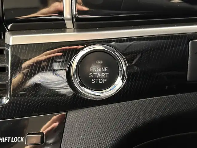 トヨタ エスティマ アエラス 佐賀県 2012(平24)年 8.3万km ホワイトパールクリスタルシャイン ディーラー純正8インチナビ/＜CD/DVD/BT/MSV/USB/TV＞/バックカメラ/純正フリップダウンモニター/7人乗り/クルーズコントロール/両側パワースライドドア/3列目床下格納機能/スマートキー/HIDヘッドライト/フォグランプ