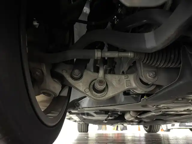 レクサス ＬＳ 500 Iパッケージ 三重県 2019(平31)年 2.8万km ソニッククォーツ プレミアムガソリン・ツインターボ/FR/MTモード付フロア10AT/12.3型ナビ/（AM/FM/CD/DVD/REC/SD/USB/Bluetooth/Miracast/AUX/TV）/パノラミックビューモニター/ドライブレコーダー 前後/ETC2.0/LEXUS Safety System＋A/・プリクラッシュセーフティ（歩行者注意喚起・アクティブ操舵回避支援）/・フロントクロストラフィックアラート/・Lexus CoDrive（レーダークルコン・レーントレーシングアシスト・レーンチェンジアシスト）/・ドライバー異常時停車支援システム/・上下2段式アダプティブハイビームシステム/・ロードサインアシスト/・先行車発進告知機能/・ITS Connect/・ブラインドスポットモニター/など/装備/・ムーンルーフ*/・本革シート/・シートヒーター＆ベンチレーション（D/N）/・メモリーパワーシート（D20way/N18way）/・パワートランクリッド/・デジタルインナーミラー/・左右独立温度調整オートエアコン/・電動リヤガラスサンシェード/・カラーHUD/・電子パーキングブレーキ＆ブレーキホールド/・20インチノイズリダクションAW（スパッタ）/・スマートキーx2＋カードキーx1/など/*…メーカーOP