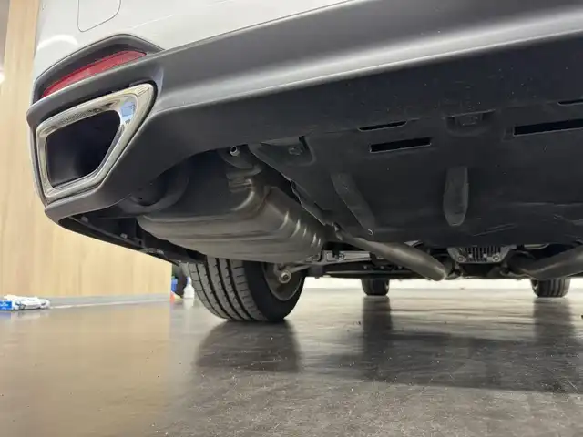 レクサス ＬＳ 500 Iパッケージ 三重県 2019(平31)年 2.8万km ソニッククォーツ プレミアムガソリン・ツインターボ/FR/MTモード付フロア10AT/12.3型ナビ/（AM/FM/CD/DVD/REC/SD/USB/Bluetooth/Miracast/AUX/TV）/パノラミックビューモニター/ドライブレコーダー 前後/ETC2.0/LEXUS Safety System＋A/・プリクラッシュセーフティ（歩行者注意喚起・アクティブ操舵回避支援）/・フロントクロストラフィックアラート/・Lexus CoDrive（レーダークルコン・レーントレーシングアシスト・レーンチェンジアシスト）/・ドライバー異常時停車支援システム/・上下2段式アダプティブハイビームシステム/・ロードサインアシスト/・先行車発進告知機能/・ITS Connect/・ブラインドスポットモニター/など/装備/・ムーンルーフ*/・本革シート/・シートヒーター＆ベンチレーション（D/N）/・メモリーパワーシート（D20way/N18way）/・パワートランクリッド/・デジタルインナーミラー/・左右独立温度調整オートエアコン/・電動リヤガラスサンシェード/・カラーHUD/・電子パーキングブレーキ＆ブレーキホールド/・20インチノイズリダクションAW（スパッタ）/・スマートキーx2＋カードキーx1/など/*…メーカーOP