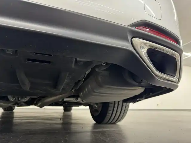 レクサス ＬＳ 500 Iパッケージ 三重県 2019(平31)年 2.8万km ソニッククォーツ プレミアムガソリン・ツインターボ/FR/MTモード付フロア10AT/12.3型ナビ/（AM/FM/CD/DVD/REC/SD/USB/Bluetooth/Miracast/AUX/TV）/パノラミックビューモニター/ドライブレコーダー 前後/ETC2.0/LEXUS Safety System＋A/・プリクラッシュセーフティ（歩行者注意喚起・アクティブ操舵回避支援）/・フロントクロストラフィックアラート/・Lexus CoDrive（レーダークルコン・レーントレーシングアシスト・レーンチェンジアシスト）/・ドライバー異常時停車支援システム/・上下2段式アダプティブハイビームシステム/・ロードサインアシスト/・先行車発進告知機能/・ITS Connect/・ブラインドスポットモニター/など/装備/・ムーンルーフ*/・本革シート/・シートヒーター＆ベンチレーション（D/N）/・メモリーパワーシート（D20way/N18way）/・パワートランクリッド/・デジタルインナーミラー/・左右独立温度調整オートエアコン/・電動リヤガラスサンシェード/・カラーHUD/・電子パーキングブレーキ＆ブレーキホールド/・20インチノイズリダクションAW（スパッタ）/・スマートキーx2＋カードキーx1/など/*…メーカーOP