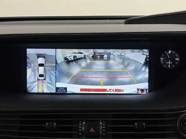 レクサス ＬＳ 500 Iパッケージ 三重県 2019(平31)年 2.8万km ソニッククォーツ プレミアムガソリン・ツインターボ/FR/MTモード付フロア10AT/12.3型ナビ/（AM/FM/CD/DVD/REC/SD/USB/Bluetooth/Miracast/AUX/TV）/パノラミックビューモニター/ドライブレコーダー 前後/ETC2.0/LEXUS Safety System＋A/・プリクラッシュセーフティ（歩行者注意喚起・アクティブ操舵回避支援）/・フロントクロストラフィックアラート/・Lexus CoDrive（レーダークルコン・レーントレーシングアシスト・レーンチェンジアシスト）/・ドライバー異常時停車支援システム/・上下2段式アダプティブハイビームシステム/・ロードサインアシスト/・先行車発進告知機能/・ITS Connect/・ブラインドスポットモニター/など/装備/・ムーンルーフ*/・本革シート/・シートヒーター＆ベンチレーション（D/N）/・メモリーパワーシート（D20way/N18way）/・パワートランクリッド/・デジタルインナーミラー/・左右独立温度調整オートエアコン/・電動リヤガラスサンシェード/・カラーHUD/・電子パーキングブレーキ＆ブレーキホールド/・20インチノイズリダクションAW（スパッタ）/・スマートキーx2＋カードキーx1/など/*…メーカーOP