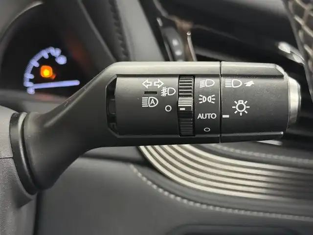 レクサス ＬＳ 500 Iパッケージ 三重県 2019(平31)年 2.8万km ソニッククォーツ プレミアムガソリン・ツインターボ/FR/MTモード付フロア10AT/12.3型ナビ/（AM/FM/CD/DVD/REC/SD/USB/Bluetooth/Miracast/AUX/TV）/パノラミックビューモニター/ドライブレコーダー 前後/ETC2.0/LEXUS Safety System＋A/・プリクラッシュセーフティ（歩行者注意喚起・アクティブ操舵回避支援）/・フロントクロストラフィックアラート/・Lexus CoDrive（レーダークルコン・レーントレーシングアシスト・レーンチェンジアシスト）/・ドライバー異常時停車支援システム/・上下2段式アダプティブハイビームシステム/・ロードサインアシスト/・先行車発進告知機能/・ITS Connect/・ブラインドスポットモニター/など/装備/・ムーンルーフ*/・本革シート/・シートヒーター＆ベンチレーション（D/N）/・メモリーパワーシート（D20way/N18way）/・パワートランクリッド/・デジタルインナーミラー/・左右独立温度調整オートエアコン/・電動リヤガラスサンシェード/・カラーHUD/・電子パーキングブレーキ＆ブレーキホールド/・20インチノイズリダクションAW（スパッタ）/・スマートキーx2＋カードキーx1/など/*…メーカーOP