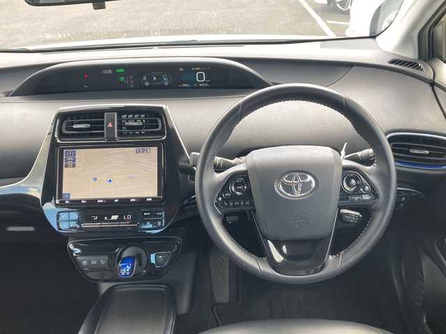 トヨタ プリウス S ツーリングセレクション 佐賀県 2020(令2)年 6.5万km ホワイトパールクリスタルシャイン 純正9インチナビ/バックカメラ/プリクラッシュセーフティ/レーンディパーチャーアラート/オートハイビーム/アダプティブクルーズコントロール/クリアランスソナー/レザーシート/シートヒーター/ビルトインETC/プッシュスタート/スマートキー/LEDヘッドライト/フォグライト/純正アルミホイール