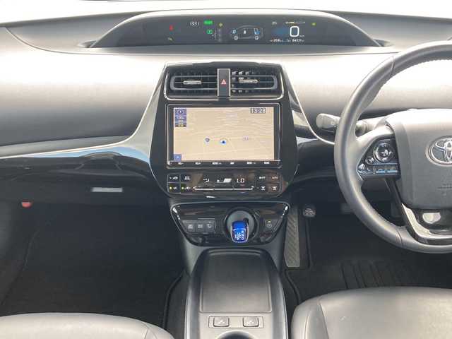 トヨタ プリウス S ツーリングセレクション 佐賀県 2020(令2)年 6.5万km ホワイトパールクリスタルシャイン 純正9インチナビ/バックカメラ/プリクラッシュセーフティ/レーンディパーチャーアラート/オートハイビーム/アダプティブクルーズコントロール/クリアランスソナー/レザーシート/シートヒーター/ビルトインETC/プッシュスタート/スマートキー/LEDヘッドライト/フォグライト/純正アルミホイール