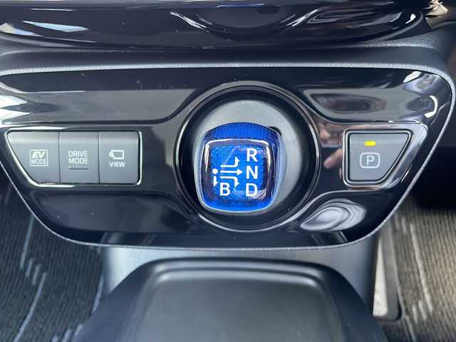 トヨタ プリウス SセーフティプラスⅡ 山口県 2022(令4)年 4.7万km アティチュードブラックマイカ モデリスタエアロ/純正8インチディスプレイオーディオ/・ナビ機能/・Bluetooth機能/・AM/FMラジオ/・USB入力/・Miracast/・Apple CarPlay/Android Auto/・交通情報/パノラミックビューモニター/ドライブレコーダー/ETC2.0 /スマートキー/プッシュスタート/モデリスタ15インチAW/フォグランプ/Toyota Safty Sense/・プリクラッシュセーフティ/・レーントレーシングアシスト/・レーダークルーズコントロール/・オートマチックハイビーム/・ロードサインアシスト/・先行車発進告知機能/パーキングサポートブレーキ/盗難防止装置
