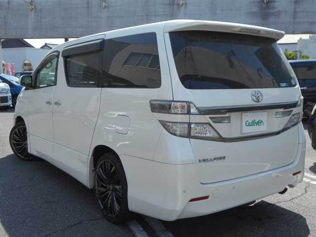 トヨタ ヴェルファイア 2．4Z ゴールデンアイズ 愛知県 2013(平25)年 9.4万km ホワイトパールクリスタルシャイン アルパイン９インチナビ/Bluetooth/DVD/フルセグテレビ/フリップダウンモニター/バックカメラ/ETC/両側パワースライドドア/パワーバックドア/HIDヘッドライト/スマートキー２個/プッシュスタート/シルクブレイズエアロバンパー/RAYS20インチアルミ/純正アルミ・スタッドレスタイヤ4本積込/保証書・取説・ナビ取説あり