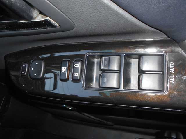 トヨタ ヴェルファイア 2．4Z ゴールデンアイズ 愛知県 2013(平25)年 9.4万km ホワイトパールクリスタルシャイン アルパイン９インチナビ/Bluetooth/DVD/フルセグテレビ/フリップダウンモニター/バックカメラ/ETC/両側パワースライドドア/パワーバックドア/HIDヘッドライト/スマートキー２個/プッシュスタート/シルクブレイズエアロバンパー/RAYS20インチアルミ/純正アルミ・スタッドレスタイヤ4本積込/保証書・取説・ナビ取説あり