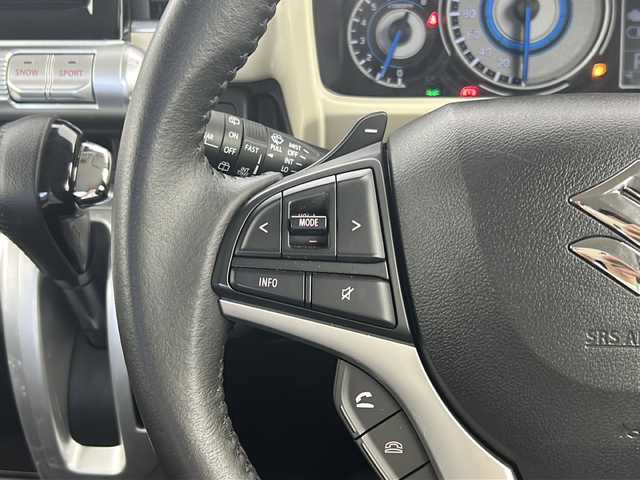 スズキ クロスビー HYBRID MZ 宮城県 2018(平30)年 6.1万km キャラバンアイボリーパールメタリック/ホワイト 2トーンルーフ 禁煙車/全方位カメラ/スズキセーフティーサポート/・デュアルカメラブレーキサポート/・車線維持支援機能/・オートハイビーム/純正8インチナビ/・CD.DVD.USB.BT.SD/フルセグTV/クルーズコントロール/前席シートヒーター/ETC/ドライブレコーダー（フロント）/LEDヘッドライト/LEDフォグライト/革巻ステアリング/ステアリングスイッチ/パドルシフト/純正フロアマット/純正16インチアルミホイール/純正ドアバイザー