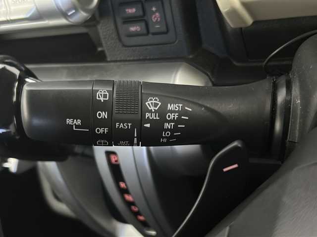 スズキ クロスビー HYBRID MZ 宮城県 2018(平30)年 6.1万km キャラバンアイボリーパールメタリック/ホワイト 2トーンルーフ 禁煙車/全方位カメラ/スズキセーフティーサポート/・デュアルカメラブレーキサポート/・車線維持支援機能/・オートハイビーム/純正8インチナビ/・CD.DVD.USB.BT.SD/フルセグTV/クルーズコントロール/前席シートヒーター/ETC/ドライブレコーダー（フロント）/LEDヘッドライト/LEDフォグライト/革巻ステアリング/ステアリングスイッチ/パドルシフト/純正フロアマット/純正16インチアルミホイール/純正ドアバイザー