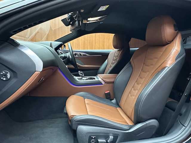 ＢＭＷ Ｍ８５０ｉ xDriveクーペ 埼玉県 2020(令2)年 1.5万km 黒 純正ナビ/(Bluetooth/USB/AM/FM)/地デジワンセグ/バックカメラ/ETC/アラウンドビューモニター/前後ドライブレコーダー/レーダー探知機/ヘッドアップディスプレイ/アダプティブクルーズコントロール/前席シートヒーター/前席シートメモリー/ステアリングリモコン/パドルシフト/アイドリングストップ/ドライブモードセレクト/オートブレーキホールド/電子パーキングシステム/パワーバックドア/プッシュスタート/ウィンカーミラー/純正20インチアルミホイール/4WD