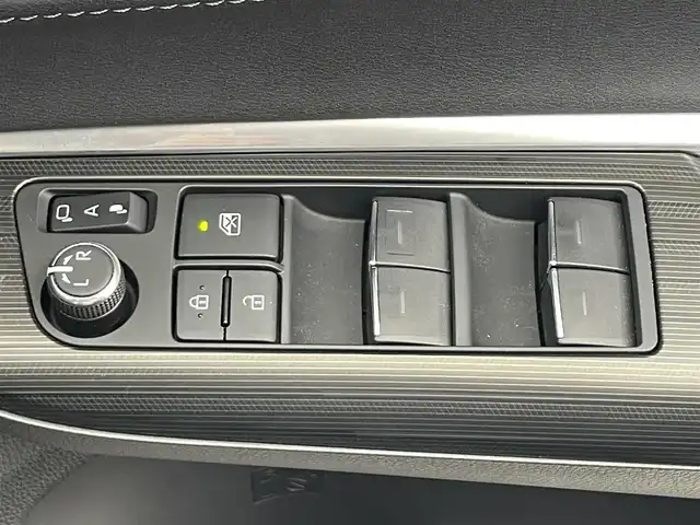 トヨタ ハリアー Z レザーパッケージ 滋賀県 2023(令5)年 1.4万km プレシャスブラックパール 純正１２．３インチナビ/Bluetooth.フルセグ/バックカメラ/モデリスタエアロ/ＪＢＬサウンド/デジタルインナーミラー/ワイヤレス充電/ＥＴＣ２．０/本革シート/前席シートベンチレーション/前席シートヒーター/メモリーシート/LEDヘッドライト/オートライト/オートハイビーム/クリアランスソナー