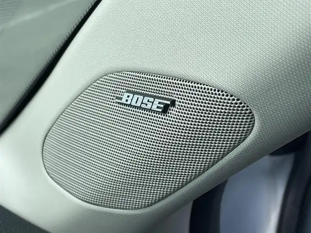 ホンダ ＺＲ－Ｖ ハイブリッド e:HEV Z 福岡県 2023(令5)年 2.6万km プラチナホワイトパール 純正ディスプレイオーディオ（ＢＴ/ラジオ/フルセグ）/全方位カメラ/前方ドライブレコーダー/ビルトインETC2.0/コーナーセンサー/パドルシフト/MTモード付AT/USB/ブレーキホールド/パワーシート/シートメモリー/シートヒーター/ステアリングヒーター/置くだけ充電/クルーズコントロール追従あり/ブラインドスポット/踏み間違え防止/BOSEサウンド