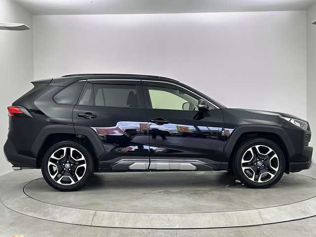 トヨタ ＲＡＶ４ アドベンチャー 大阪府 2020(令2)年 4.6万km アティチュードブラックマイカ カロッツェリア9インチSDナビ/【AM/FM/CD/DVD/Bluetooth/フルセグTV】/カロッツェリアサウンドシステム/【TS-WX70DA】/バックカメラ/ビルトインETC/前後ドライブレコーダー/【DC-DR651】/ステアリングヒーター/トヨタセーフティセンス/PCS/LTA/RSA/レーダークルーズコントロール/純正19インチAW/純正フロアマット